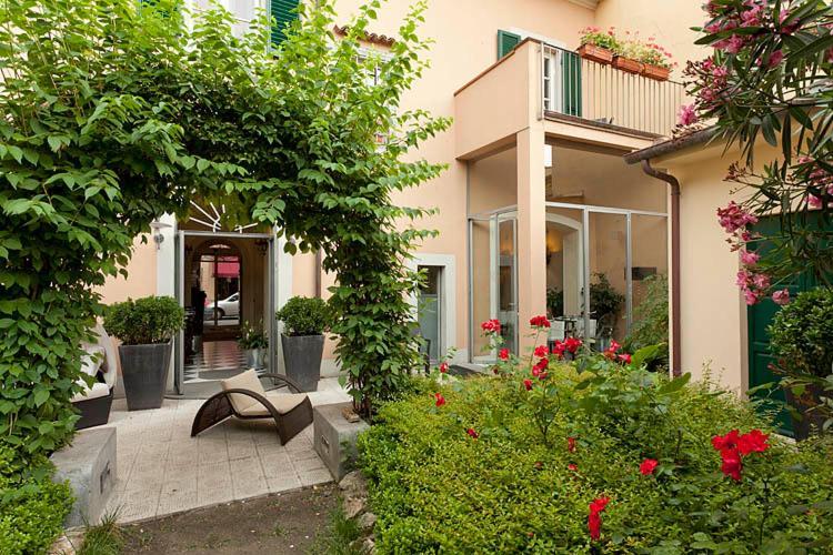Hotel Novecento Pisa Exterior photo